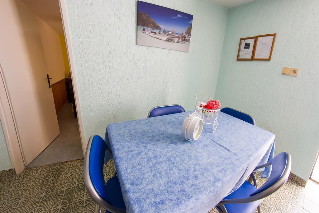 Apartments Stefanovski Paradiso Veli Lošinj Værelse billede